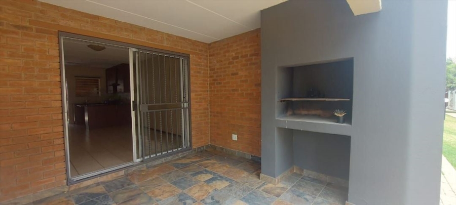 2 Bedroom Property for Sale in Terenure Gauteng