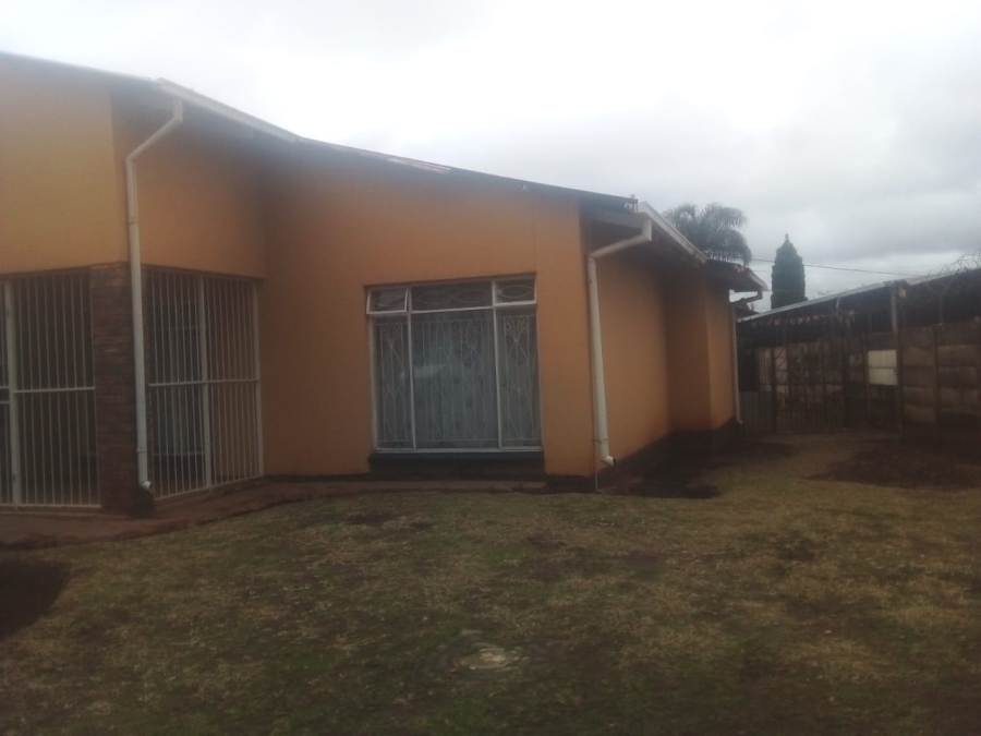 5 Bedroom Property for Sale in Eersterust Gauteng