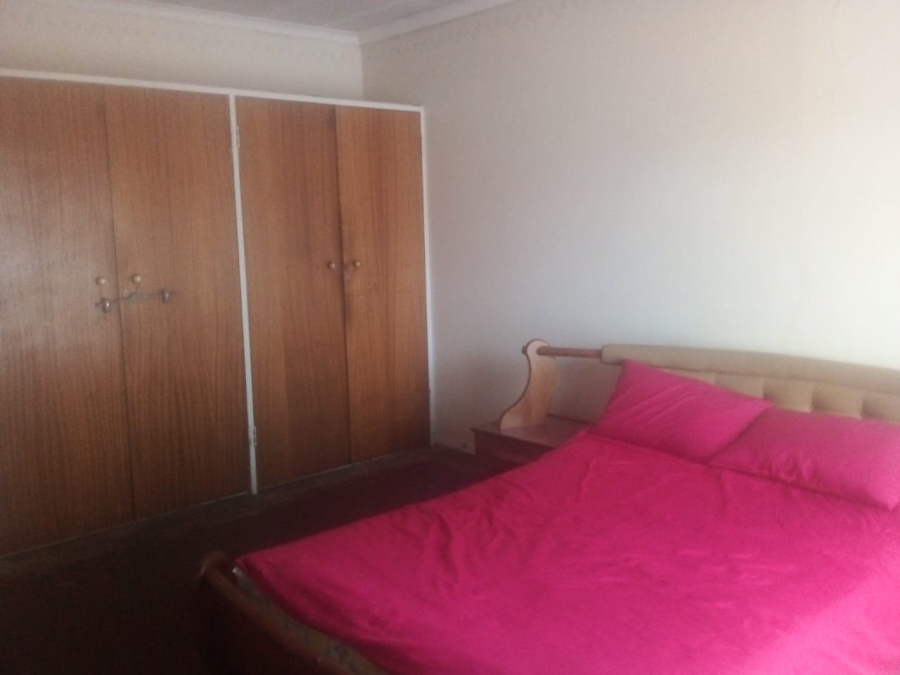 5 Bedroom Property for Sale in Eersterust Gauteng