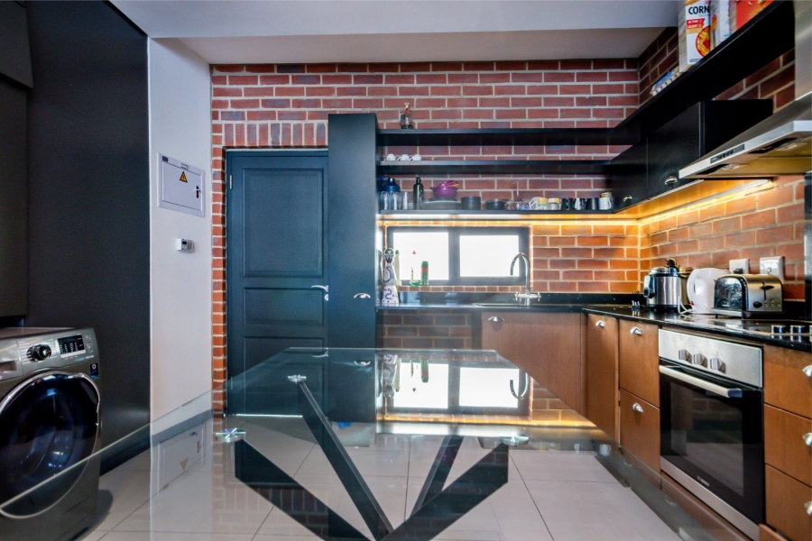 To Let 2 Bedroom Property for Rent in Rosebank Gauteng