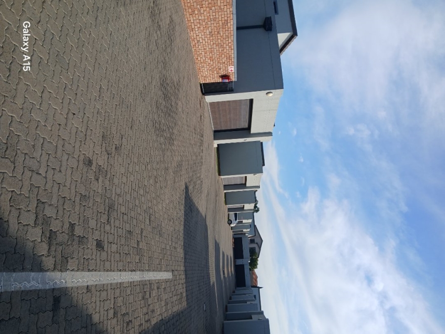To Let 3 Bedroom Property for Rent in Summerset Gauteng