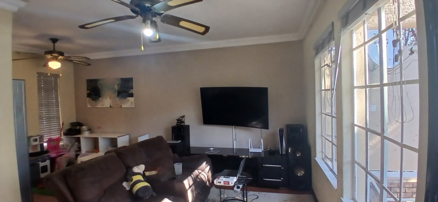 To Let 2 Bedroom Property for Rent in The Reeds Gauteng