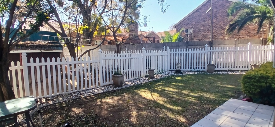 To Let 2 Bedroom Property for Rent in The Reeds Gauteng