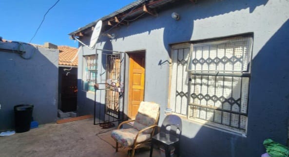 2 Bedroom Property for Sale in Olievenhoutbosch Gauteng