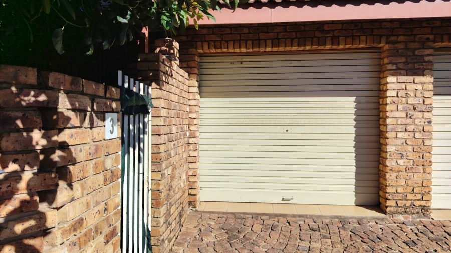 3 Bedroom Property for Sale in Wierdaglen Estate Gauteng