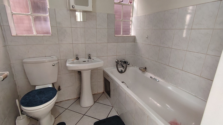 3 Bedroom Property for Sale in Wierdaglen Estate Gauteng