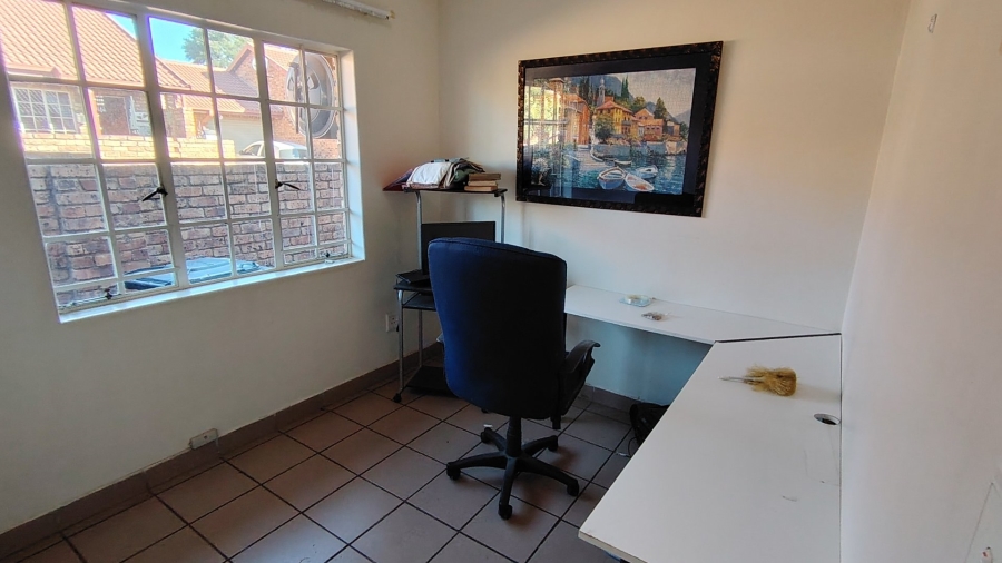 3 Bedroom Property for Sale in Wierdaglen Estate Gauteng