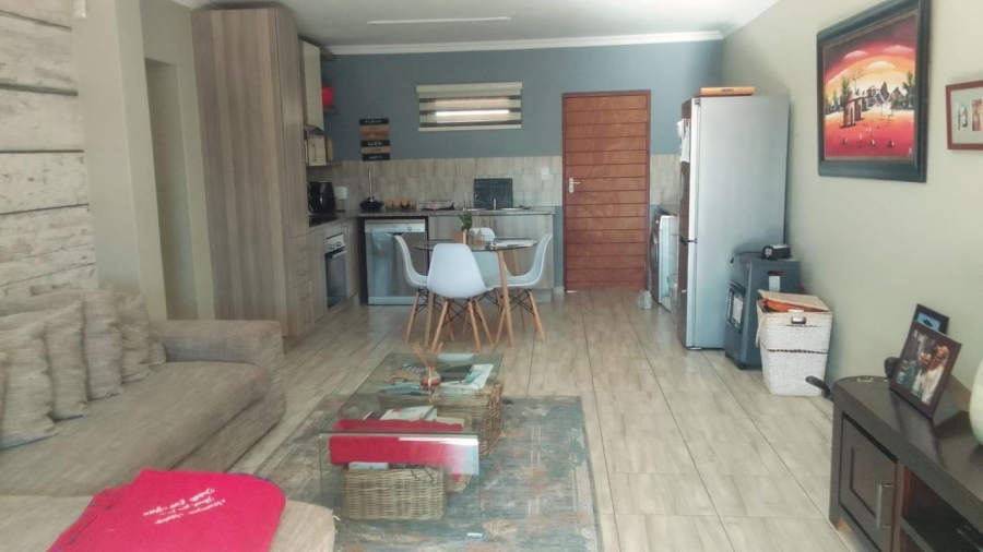 To Let 2 Bedroom Property for Rent in Noordwyk Gauteng