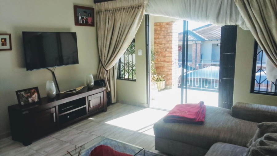 To Let 2 Bedroom Property for Rent in Noordwyk Gauteng
