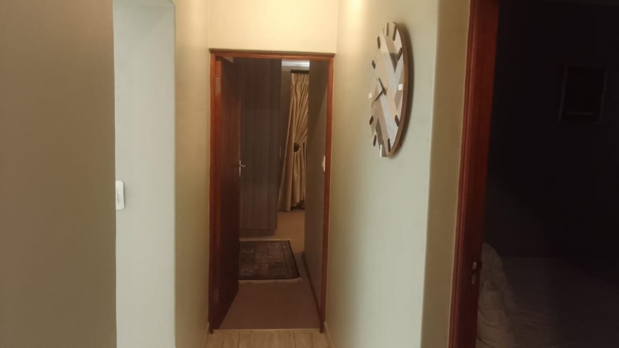 To Let 2 Bedroom Property for Rent in Noordwyk Gauteng