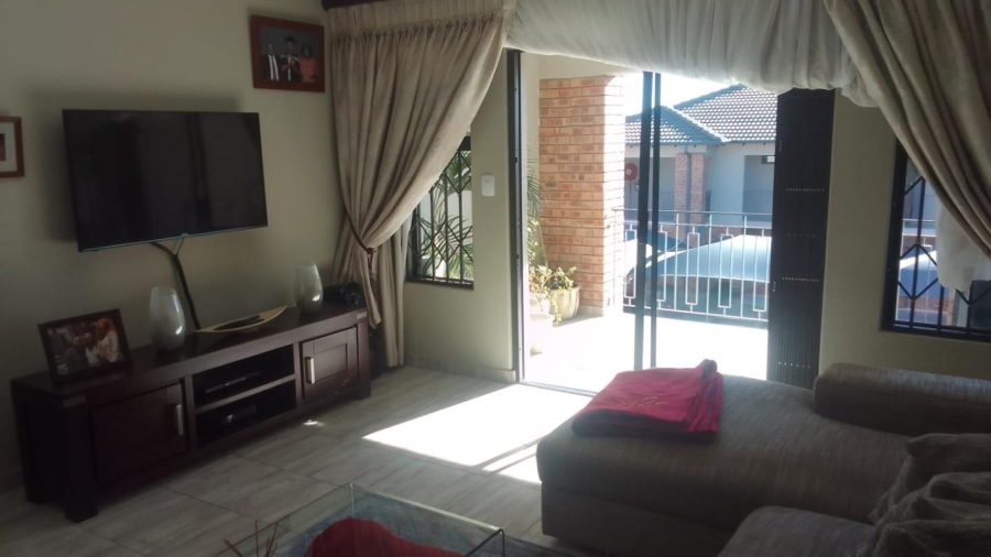 To Let 2 Bedroom Property for Rent in Noordwyk Gauteng