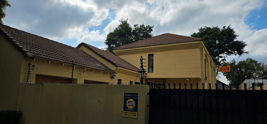 4 Bedroom Property for Sale in Nieuw Muckleneuk Gauteng