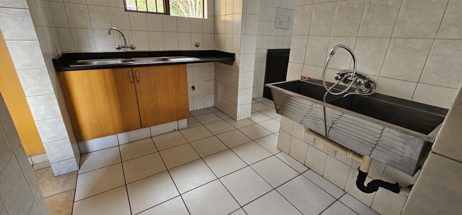 4 Bedroom Property for Sale in Nieuw Muckleneuk Gauteng