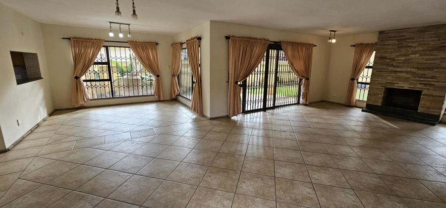 4 Bedroom Property for Sale in Nieuw Muckleneuk Gauteng