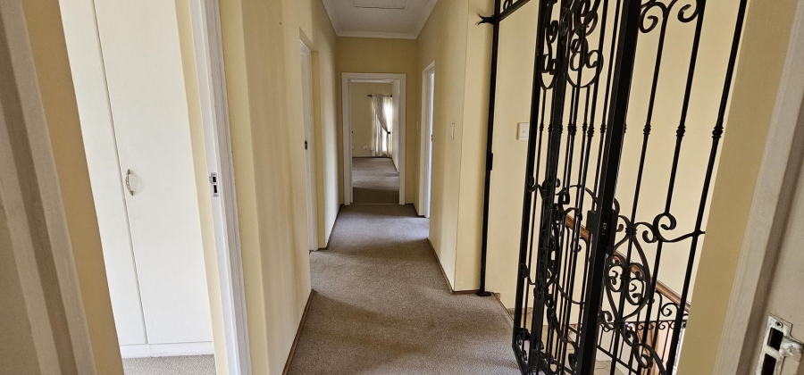 4 Bedroom Property for Sale in Nieuw Muckleneuk Gauteng