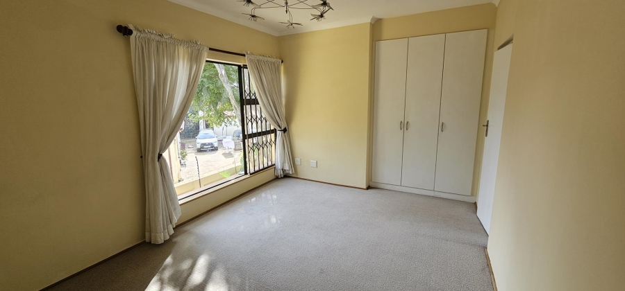4 Bedroom Property for Sale in Nieuw Muckleneuk Gauteng