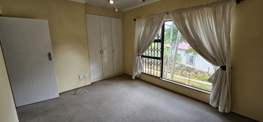 4 Bedroom Property for Sale in Nieuw Muckleneuk Gauteng