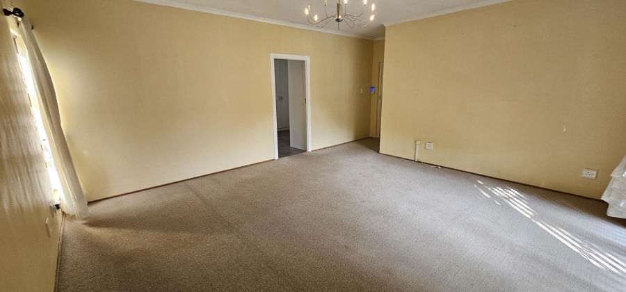 4 Bedroom Property for Sale in Nieuw Muckleneuk Gauteng