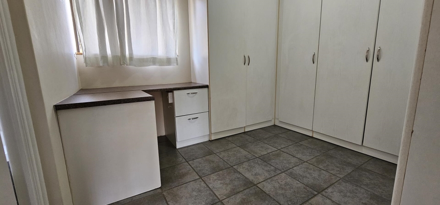 4 Bedroom Property for Sale in Nieuw Muckleneuk Gauteng