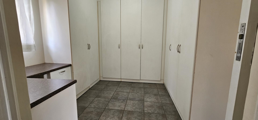 4 Bedroom Property for Sale in Nieuw Muckleneuk Gauteng