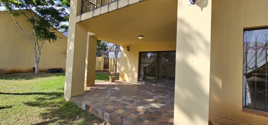 4 Bedroom Property for Sale in Nieuw Muckleneuk Gauteng