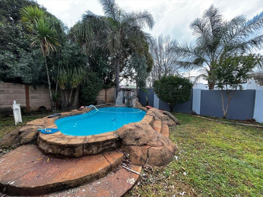4 Bedroom Property for Sale in Birchleigh Gauteng