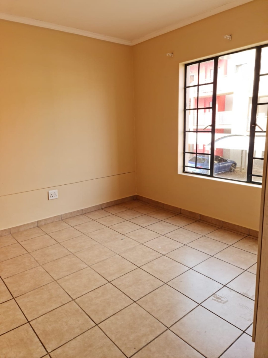 To Let 2 Bedroom Property for Rent in Noordwyk Gauteng