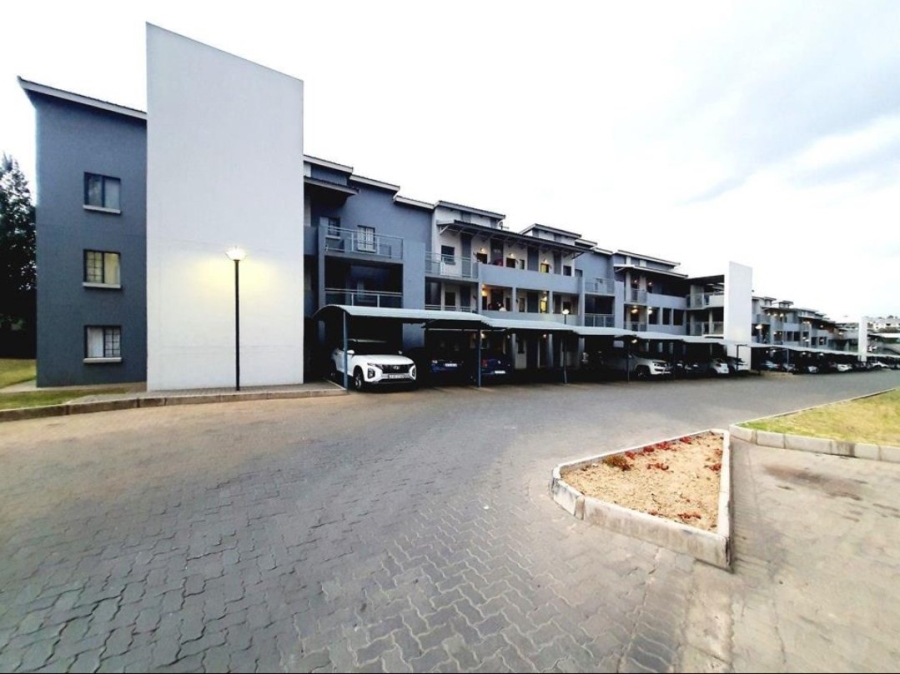 To Let 2 Bedroom Property for Rent in Noordwyk Gauteng