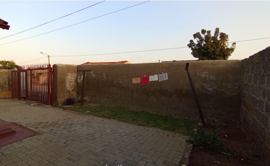 3 Bedroom Property for Sale in Clayville Gauteng