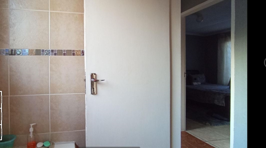 3 Bedroom Property for Sale in Clayville Gauteng