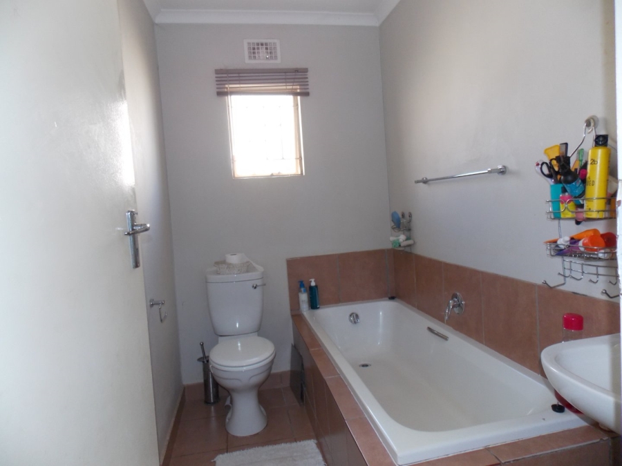3 Bedroom Property for Sale in Sky City Gauteng