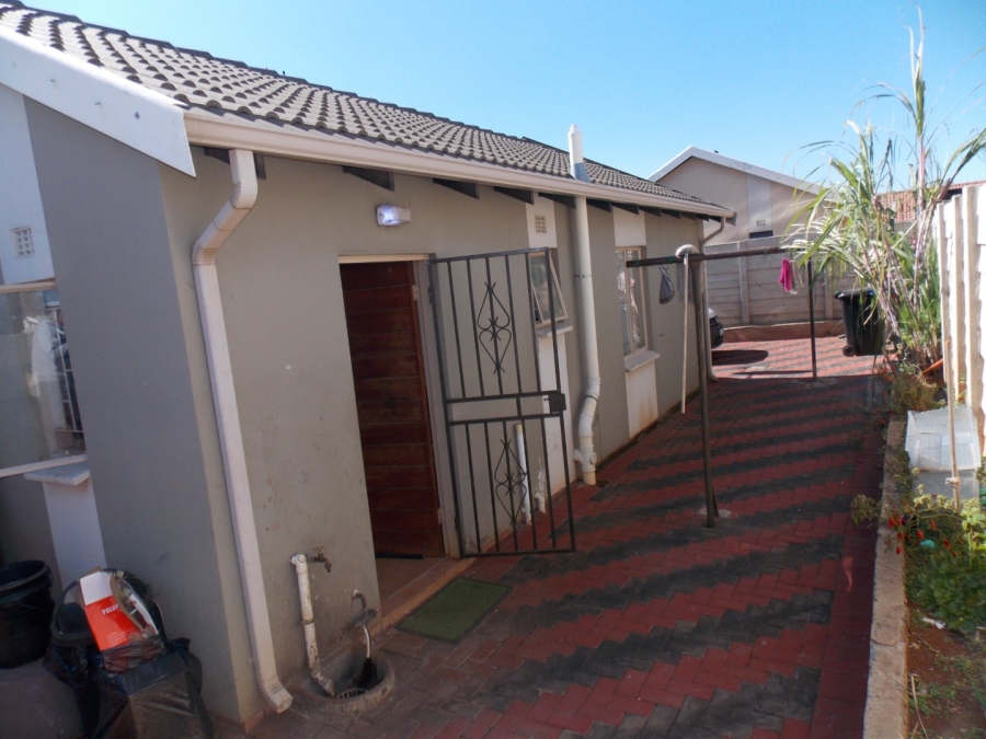 3 Bedroom Property for Sale in Sky City Gauteng