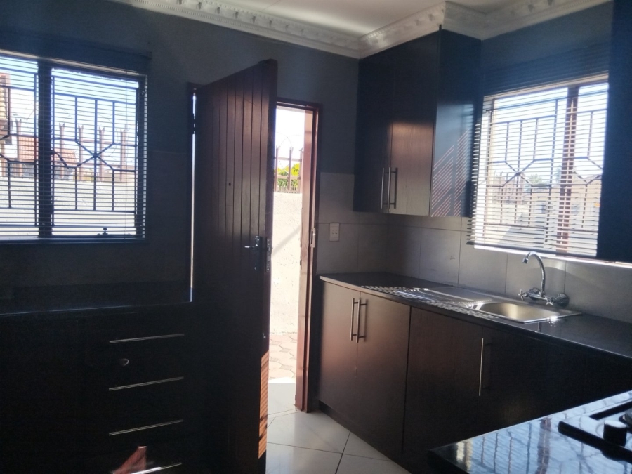 To Let 3 Bedroom Property for Rent in Soshanguve XX Gauteng