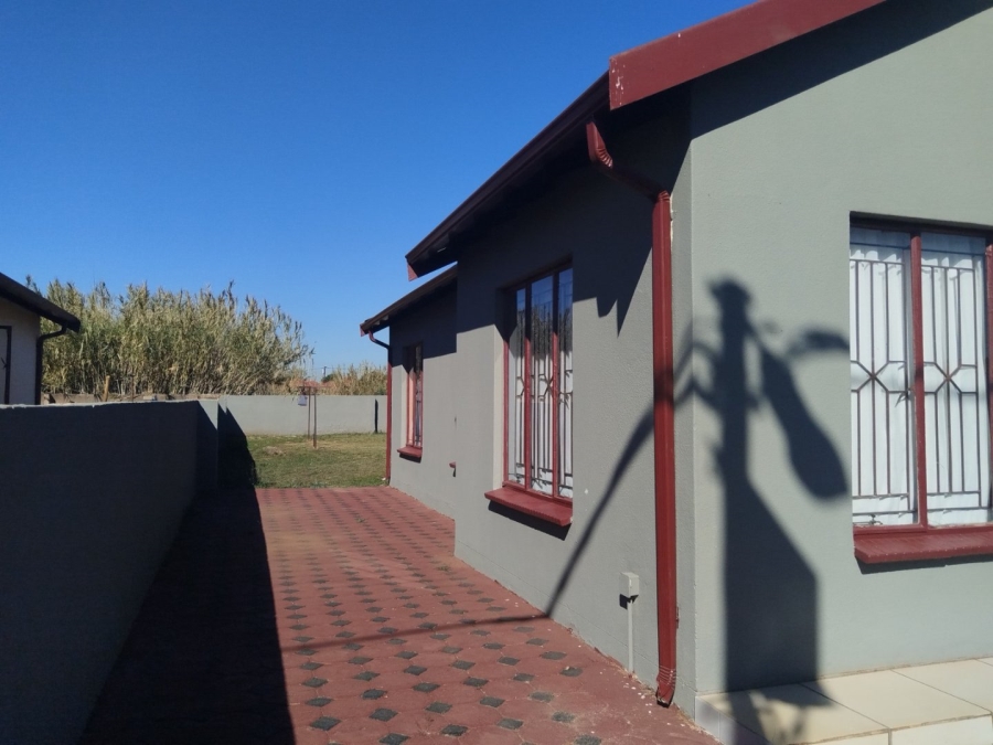 To Let 3 Bedroom Property for Rent in Soshanguve XX Gauteng