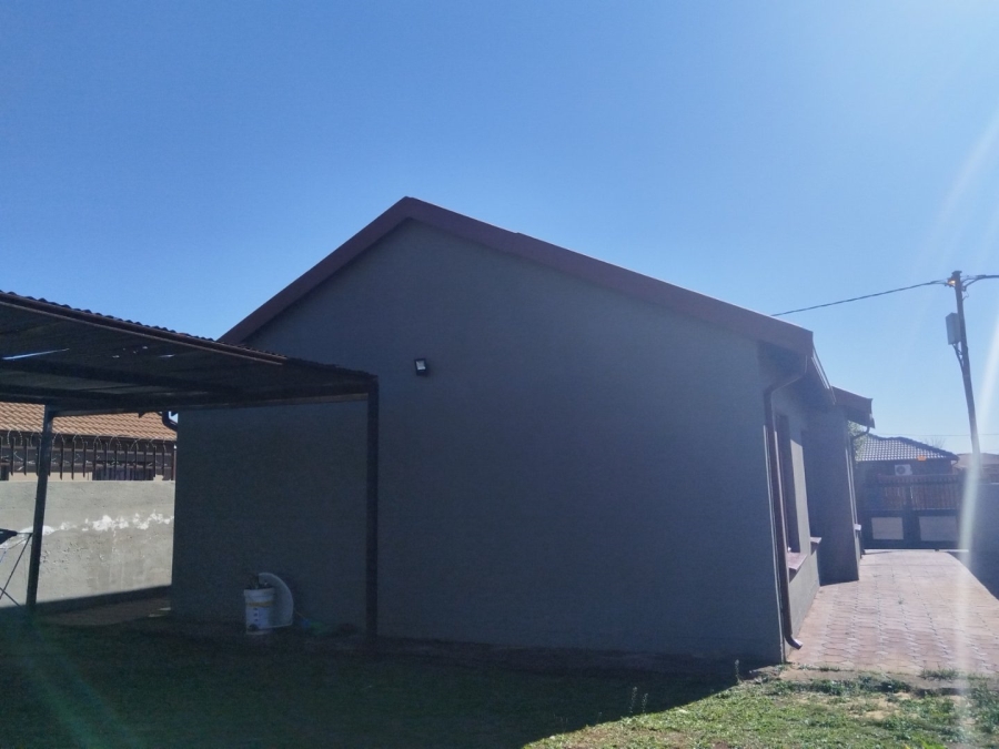 To Let 3 Bedroom Property for Rent in Soshanguve XX Gauteng