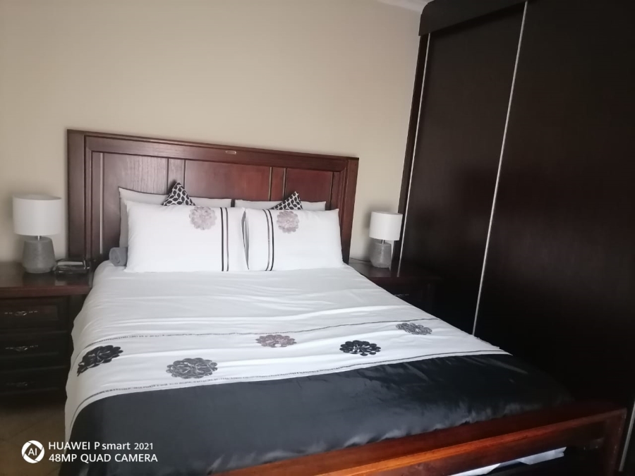 3 Bedroom Property for Sale in Kirkney Gauteng