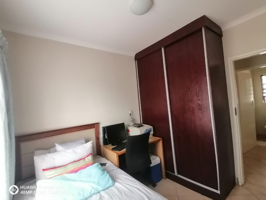 3 Bedroom Property for Sale in Kirkney Gauteng