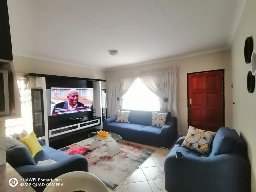 3 Bedroom Property for Sale in Kirkney Gauteng