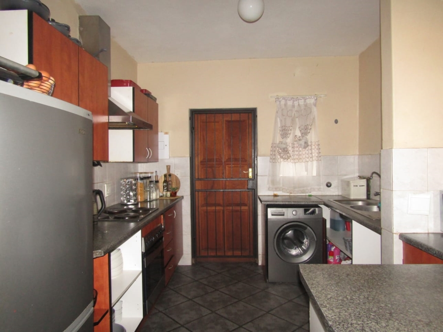 3 Bedroom Property for Sale in La Montagne Gauteng