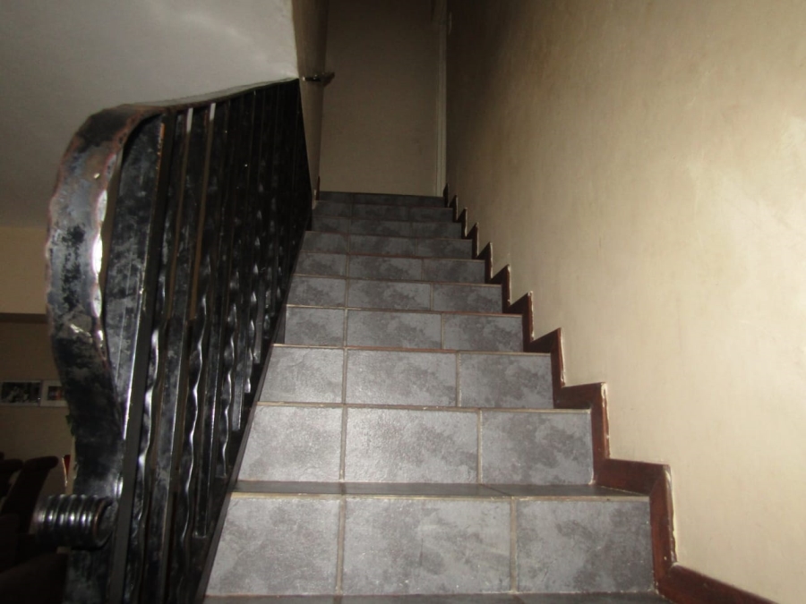 3 Bedroom Property for Sale in La Montagne Gauteng