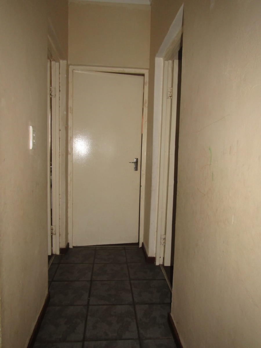 3 Bedroom Property for Sale in La Montagne Gauteng