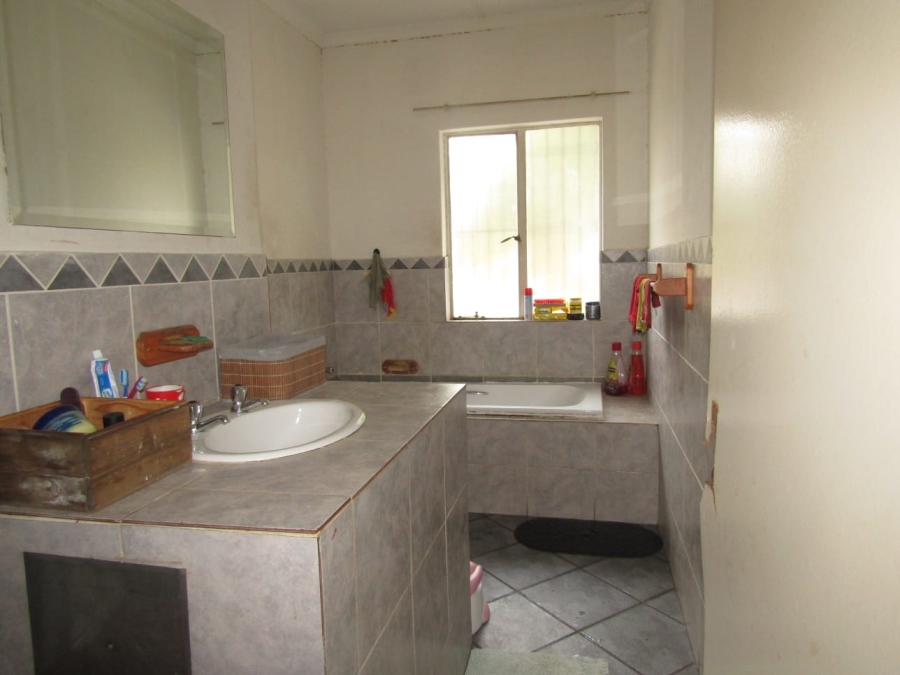 3 Bedroom Property for Sale in La Montagne Gauteng