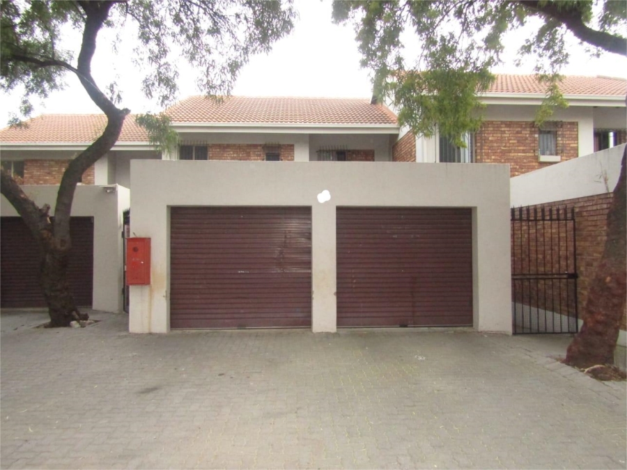 3 Bedroom Property for Sale in La Montagne Gauteng