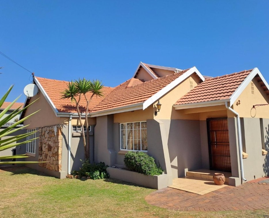 4 Bedroom Property for Sale in Sunnyridge Gauteng