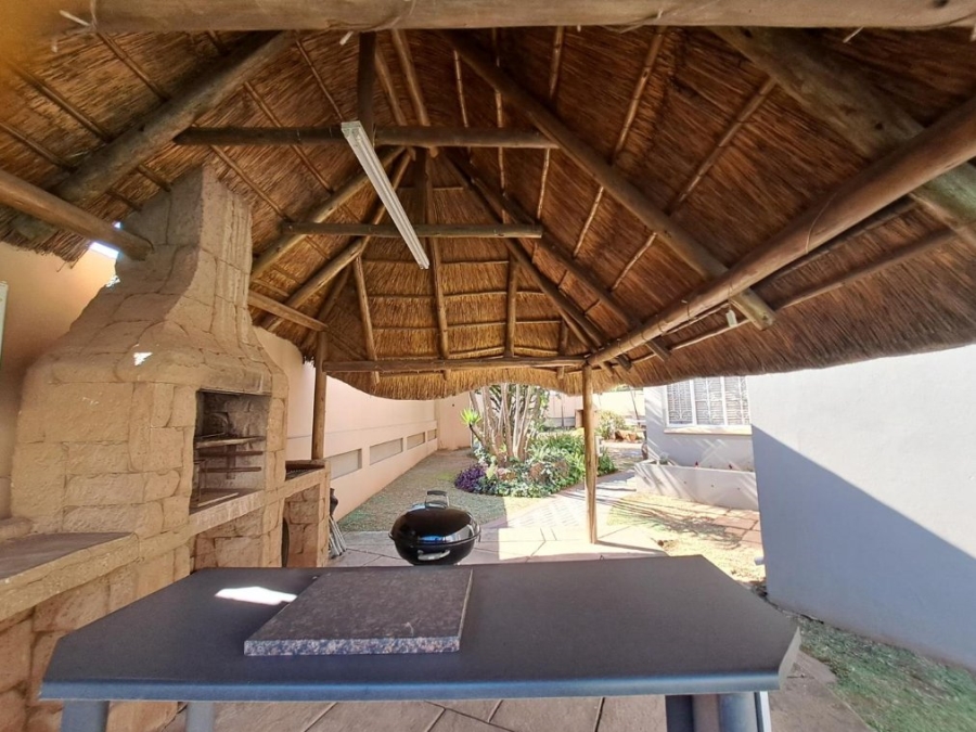 4 Bedroom Property for Sale in Sunnyridge Gauteng