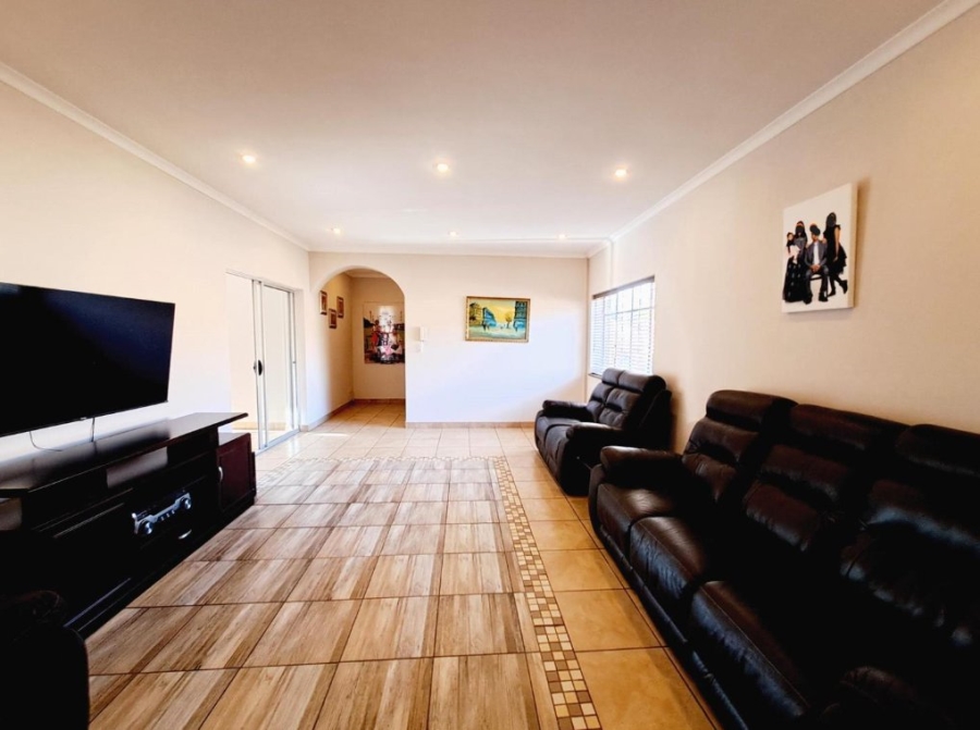 4 Bedroom Property for Sale in Sunnyridge Gauteng