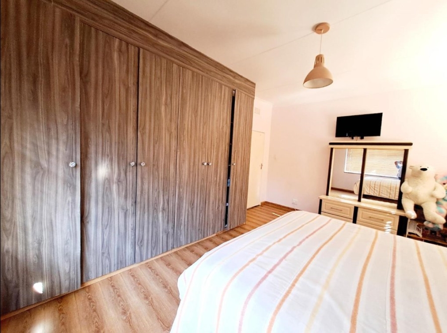 4 Bedroom Property for Sale in Sunnyridge Gauteng