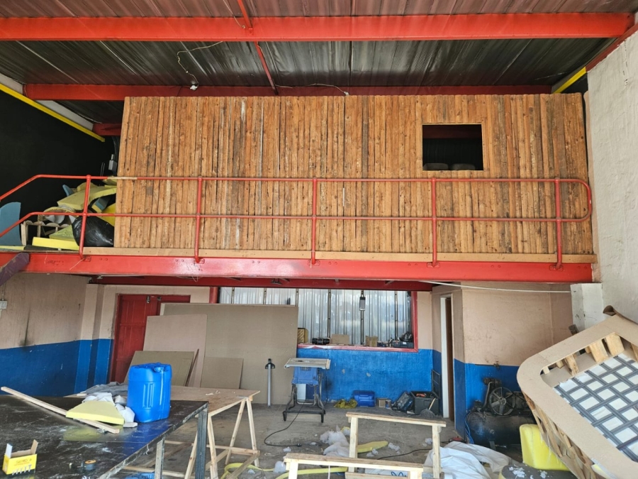  Bedroom Property for Sale in Alrode Gauteng