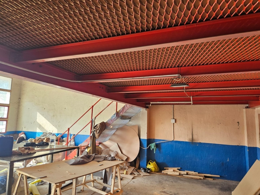  Bedroom Property for Sale in Alrode Gauteng