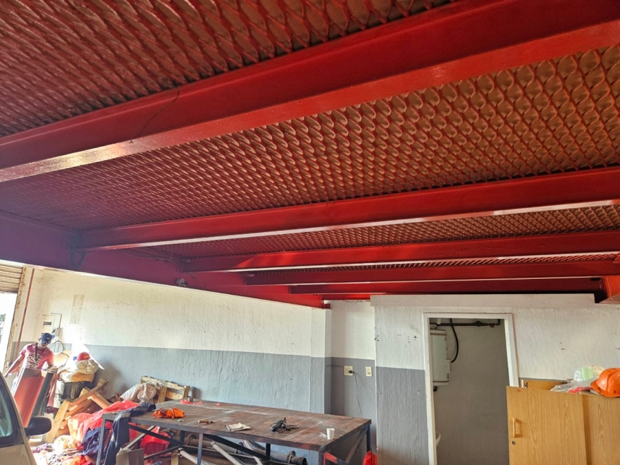  Bedroom Property for Sale in Alrode Gauteng